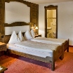 Spacious Bedroom - Hotel Antika