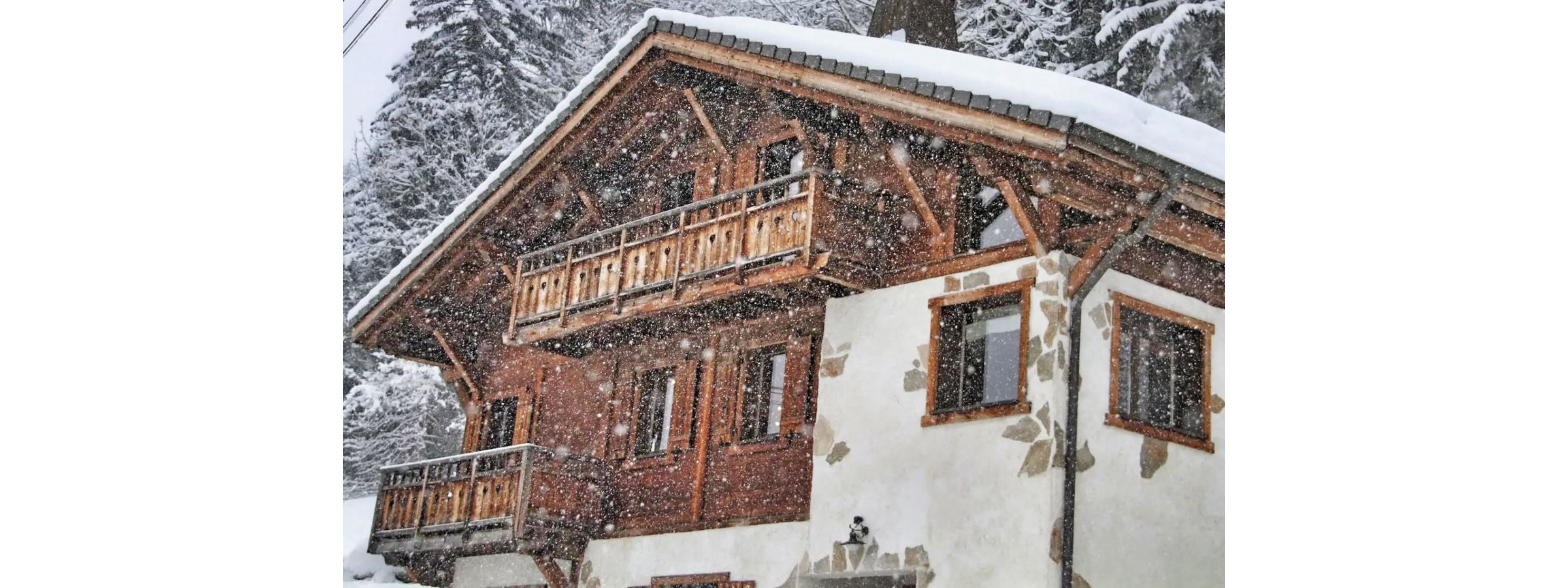 Chalet le Prele in a snowy day