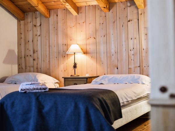 Self-catered Chalet Chez Claude in Morzine can welcome up to 13 people, France